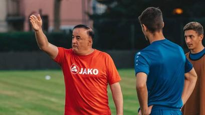Conferința de presă cu participarea selecționerului Engin Firat și a jucătorului Ion Nicolaescu înaintea meciului cu selecționata Kosovo