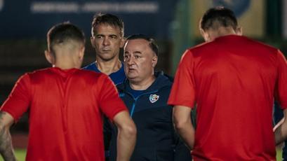 Conferința de presă cu participarea selecționerului Engin Firat și a jucătorului Petru Racu înaintea meciului cu Slovenia
