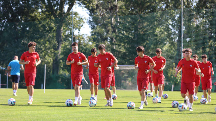U18. Vezi imagini de la antrenamentul de vineri al micilor tricolori