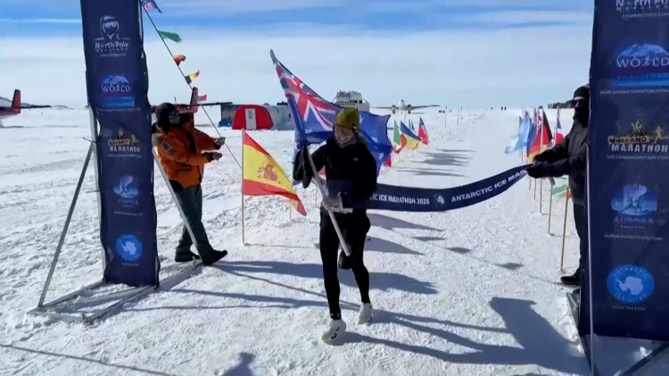 În premieră, o femeie a câștigat Antarctic Ice Marathon