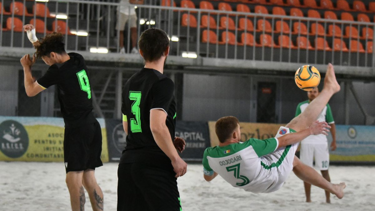 A început Campionatul Moldovei la fotbal pe plajă