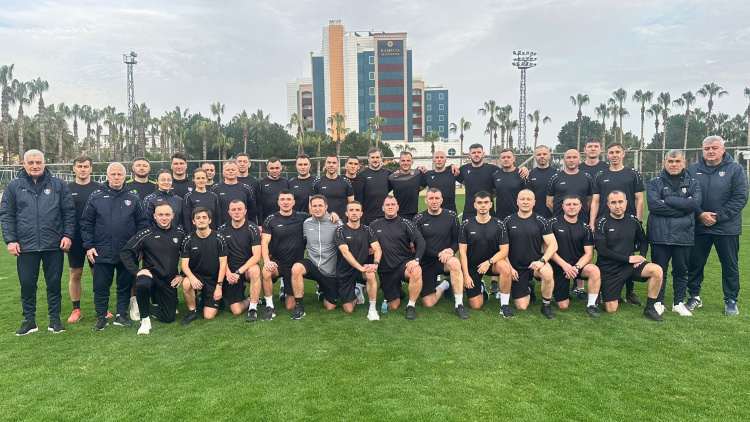 Arbitrii moldoveni au revenit acasă