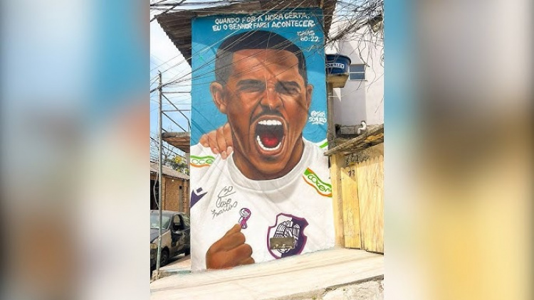 Caio Martins a fost pictat pe o clădire din Brazilia