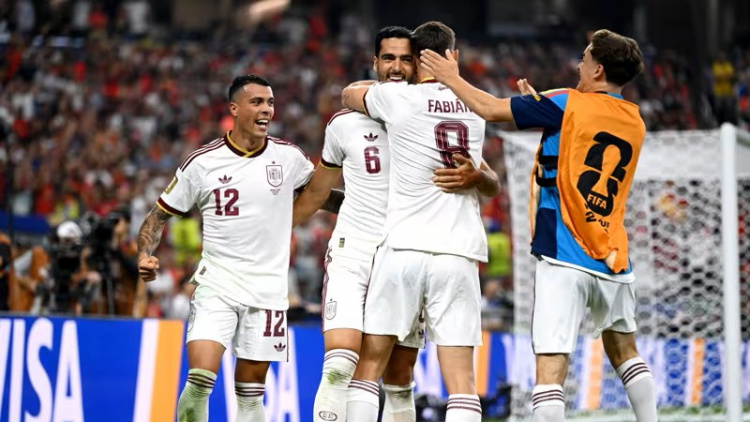 Campionatul Mondial 2026. Spectacol total pe Azteca: Anglia învinge Mexicul cu 3-2 și merge în sferturi, iar Spania se impune în derby-ul iberic