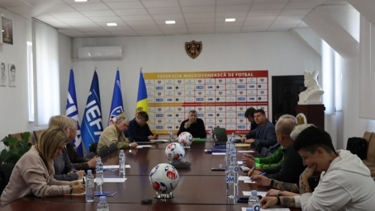 Comitetul de Antrenori al FMF. Ședința comună cu antrenorii selecționatelor și cluburilor de fotbal feminin