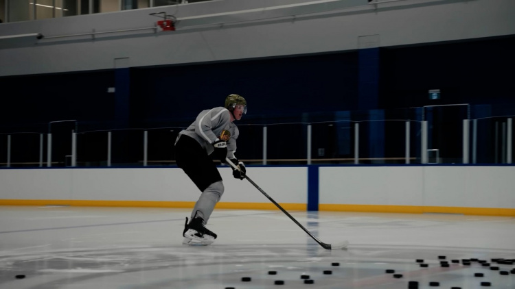 Din Moldova, pe drumul spre NHL