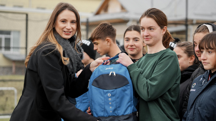 FIS. Echipament sportiv pentru Liceul Teoretic „Mihai Eminescu” din Sipoteni