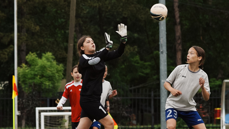 Fotbal feminin. S-au stabilit semifinalistele Ligii WU12