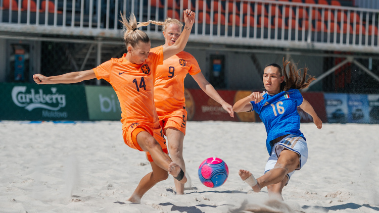 Fotbal pe plajă. Campionatul European EBSL. Ziua 4