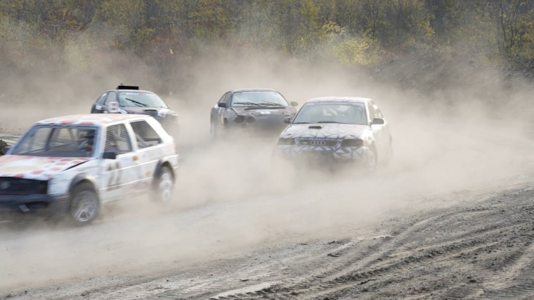 Glodeni vibrează la autocross