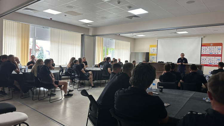 Integritate. Seminar de instruire anti-mită și anti-match fixing pentru arbitrii din Liga 7777.md