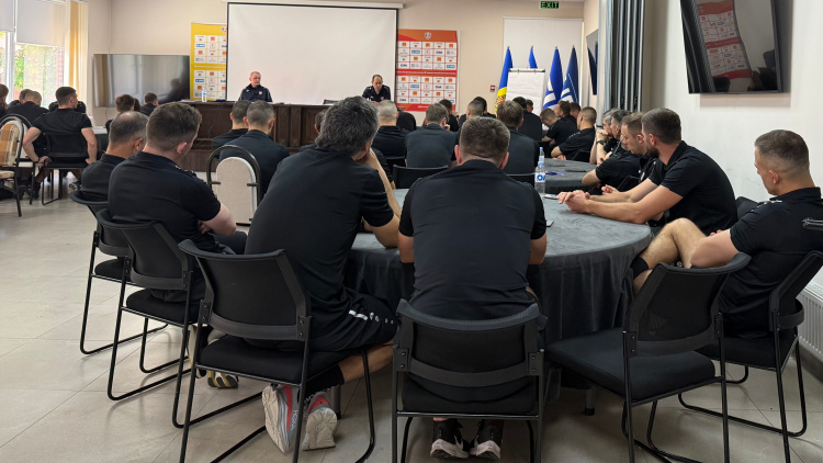 Integritate. Seminar de instruire anti-mită și anti-trucare de meciuri pentru arbitrii din Liga 7777 și Liga 1