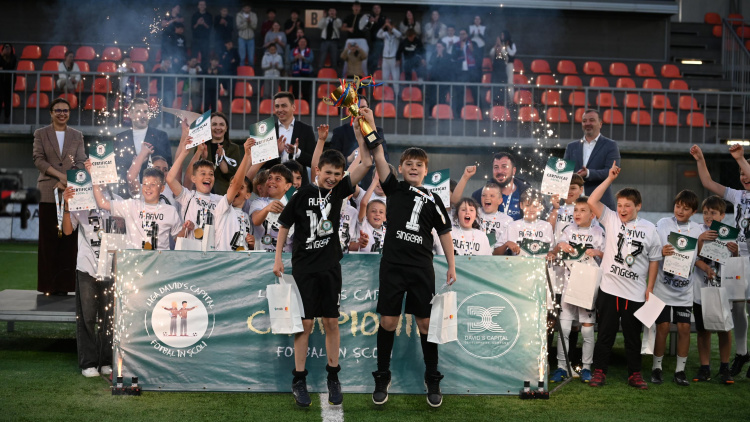 LT Alexandru cel Bun din Sîngera și școala medie nr.9 din Rîbnița, câștigătoarele turneului Liga David’s Capital Fotbal în Școli
