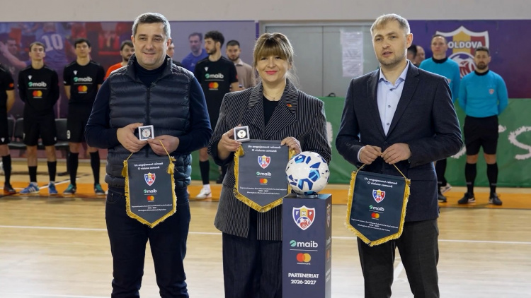 Maib și Mastercard își reconfirmă angajamentul față de dezvoltarea fotbalului în Republica Moldova
