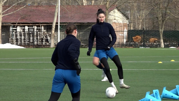 Primăvara începe cu naționala feminină