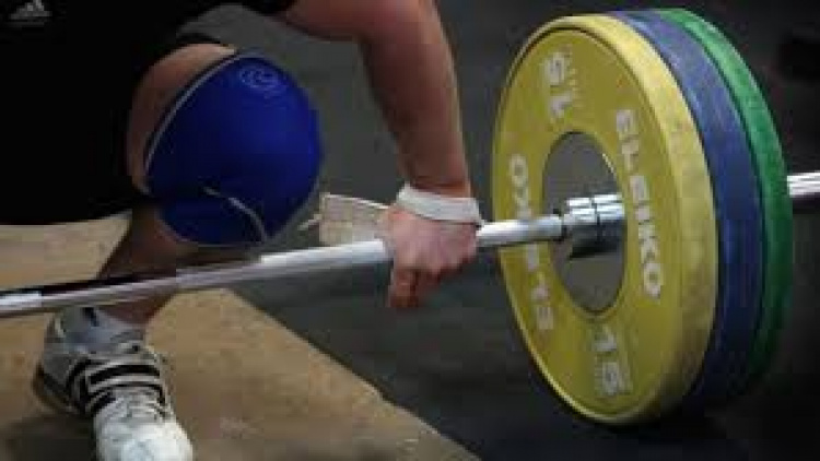 Primele medalii la europenele de haltere
