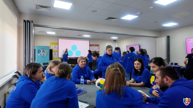 Seminar de instruire pentru antrenorii UEFA Playmakers