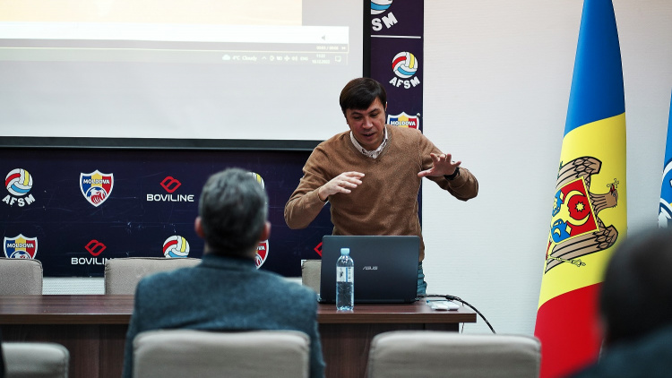 Seminar metodic cu arbitrii și observatorii de arbitri din campionatul de futsal