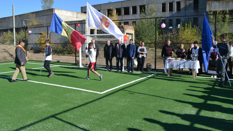 Un nou teren de fotbal în raionul Leova