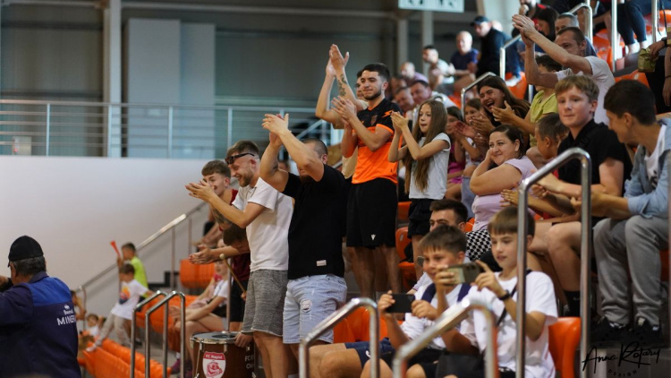 Unde mergem în weekend să privim fotbal