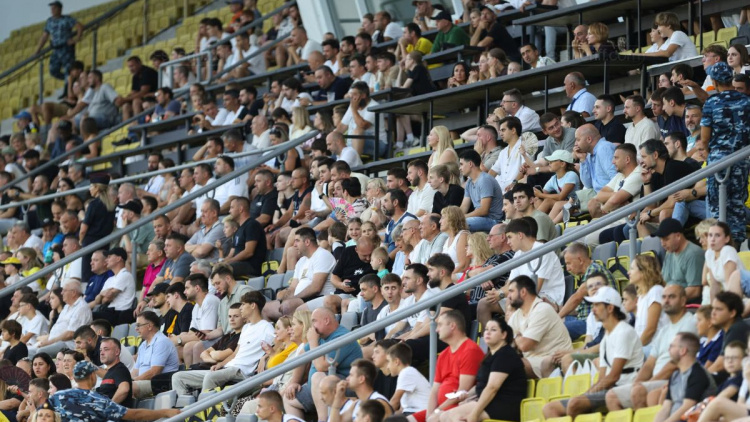 Unde mergem în weekend să privim fotbal